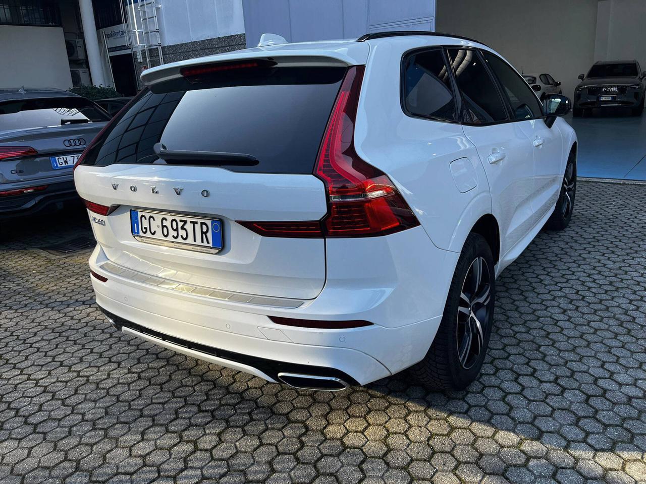 Volvo XC 60 2.0 197CV AWD R-DESIGN HYBRID/DIESEL **PREZZO VERO