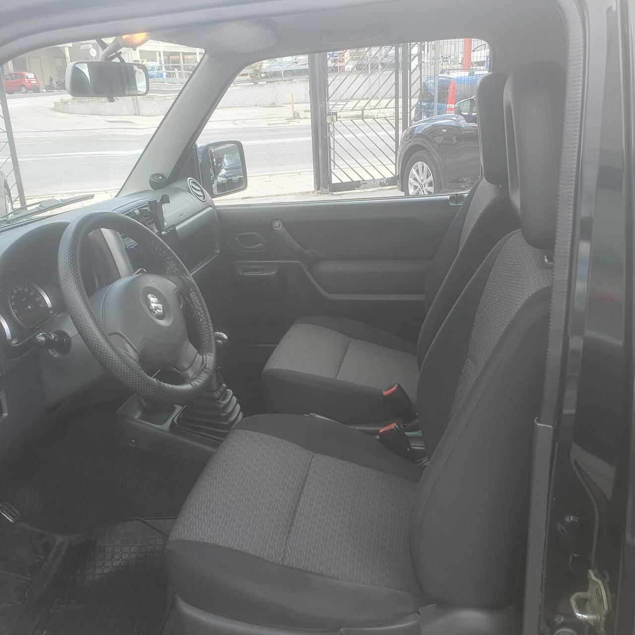 Suzuki Jimny 1.3i 16V cat 4WD JLX Più