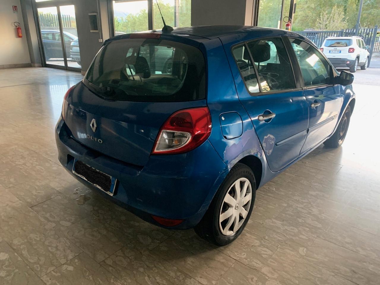 Renault Clio 1.2 16V 5 porte Automatica Dynamique