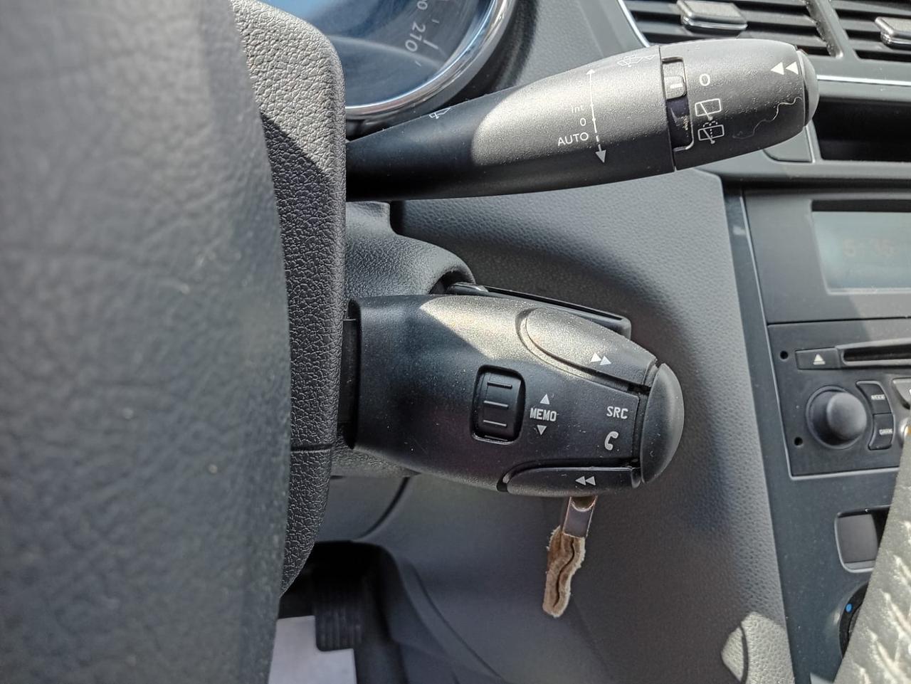 Peugeot 5008 1.6 HDi 115CV 7Posti*Sensori*Cerchi