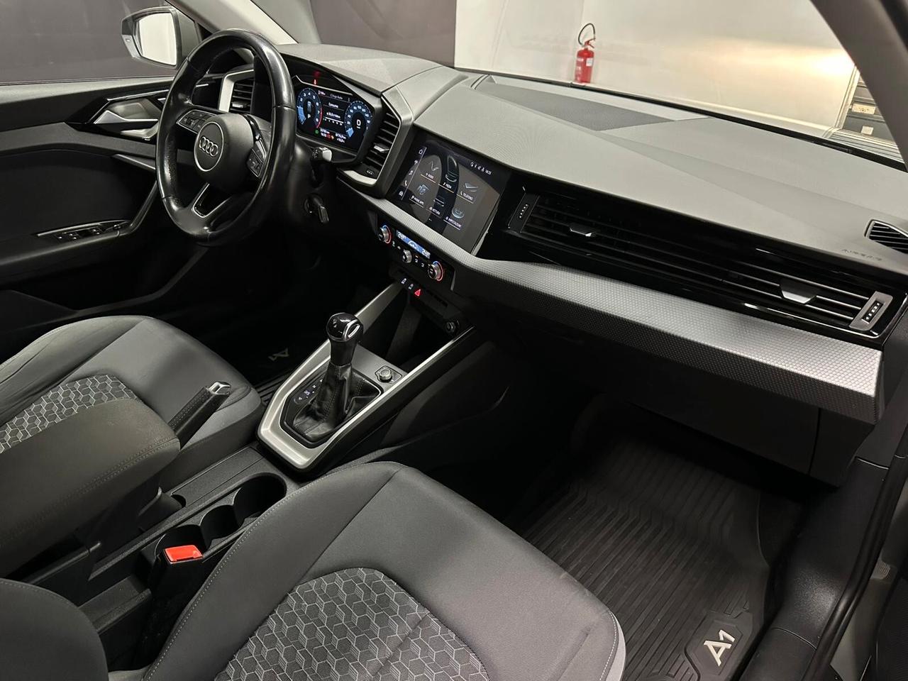 Audi A1 SPB 30 TFSI S tronic line edition Iva esposta