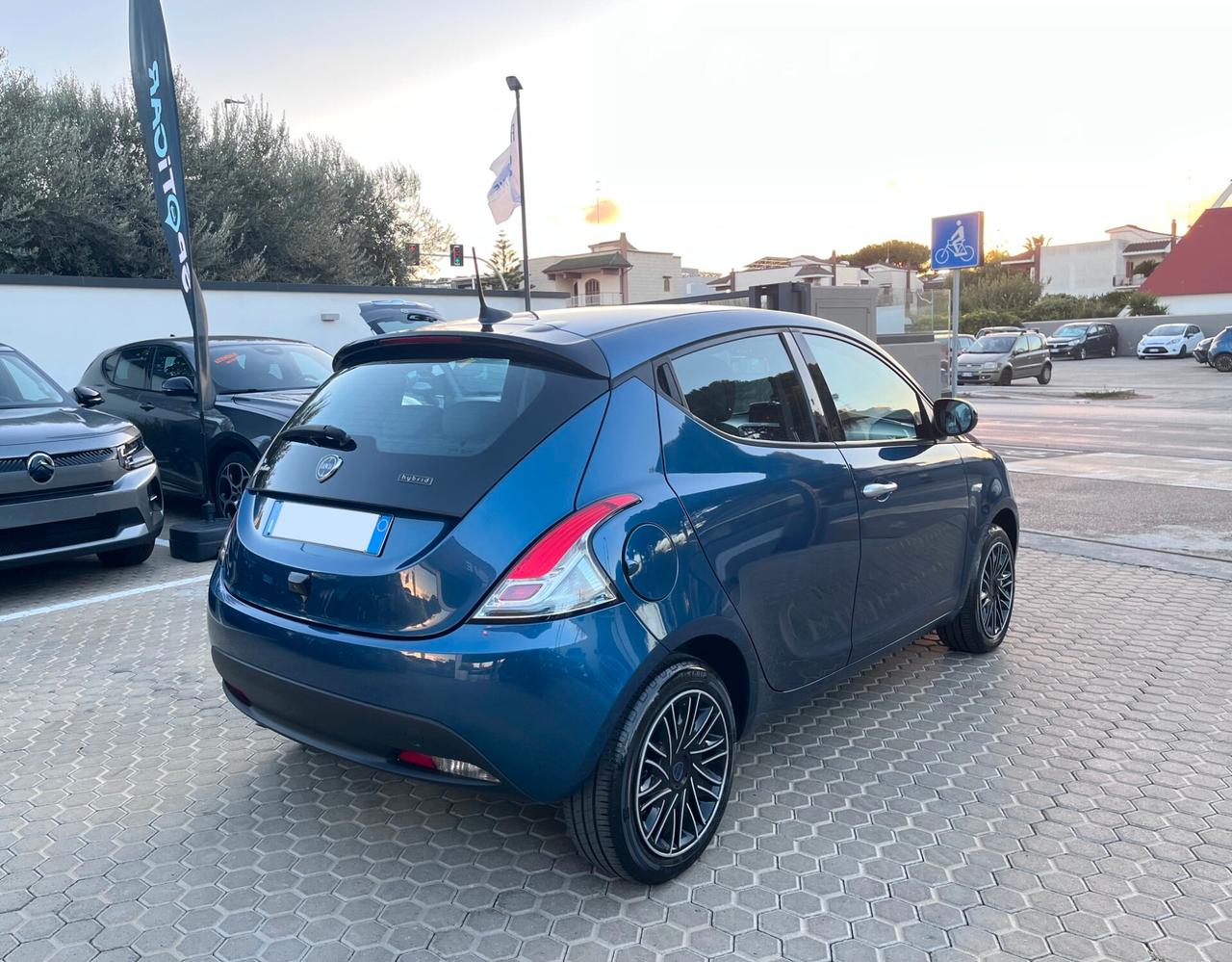 Lancia Ypsilon 1.0 FireFly 5 porte S&S Hybrid Gold
