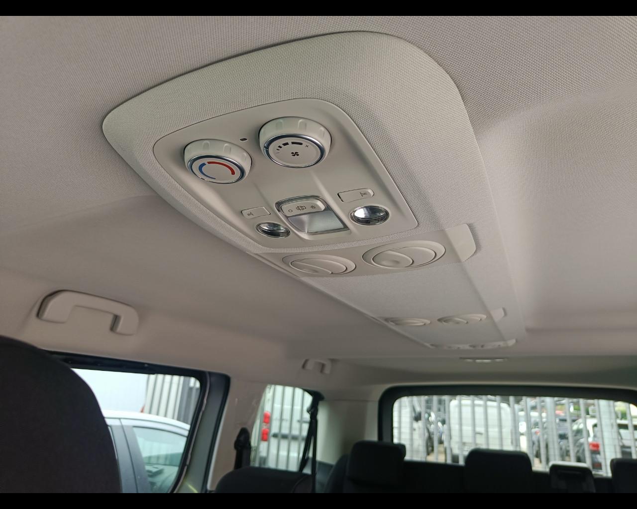 OPEL Vivaro Life Combi 2.0 BlueHDi 180 Lunghezza Media