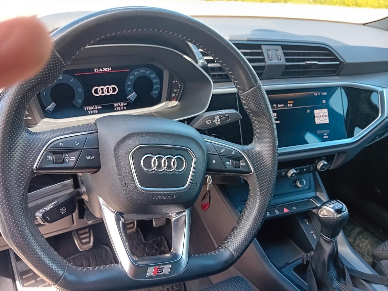 Audi Q3 35 TDI quattro S line edition