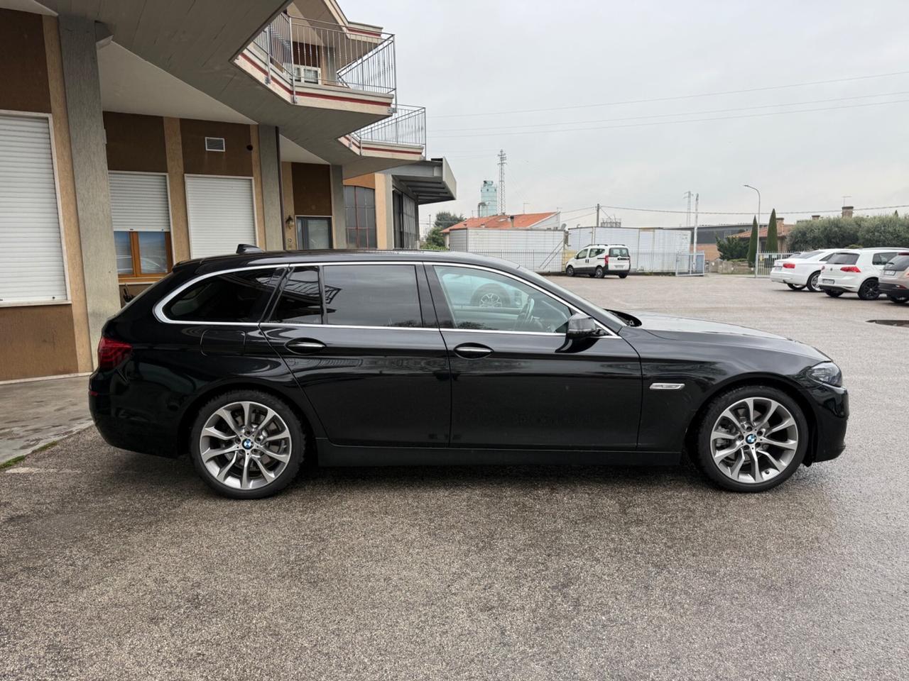Bmw 520d Touring Luxury - Cambio Automatico