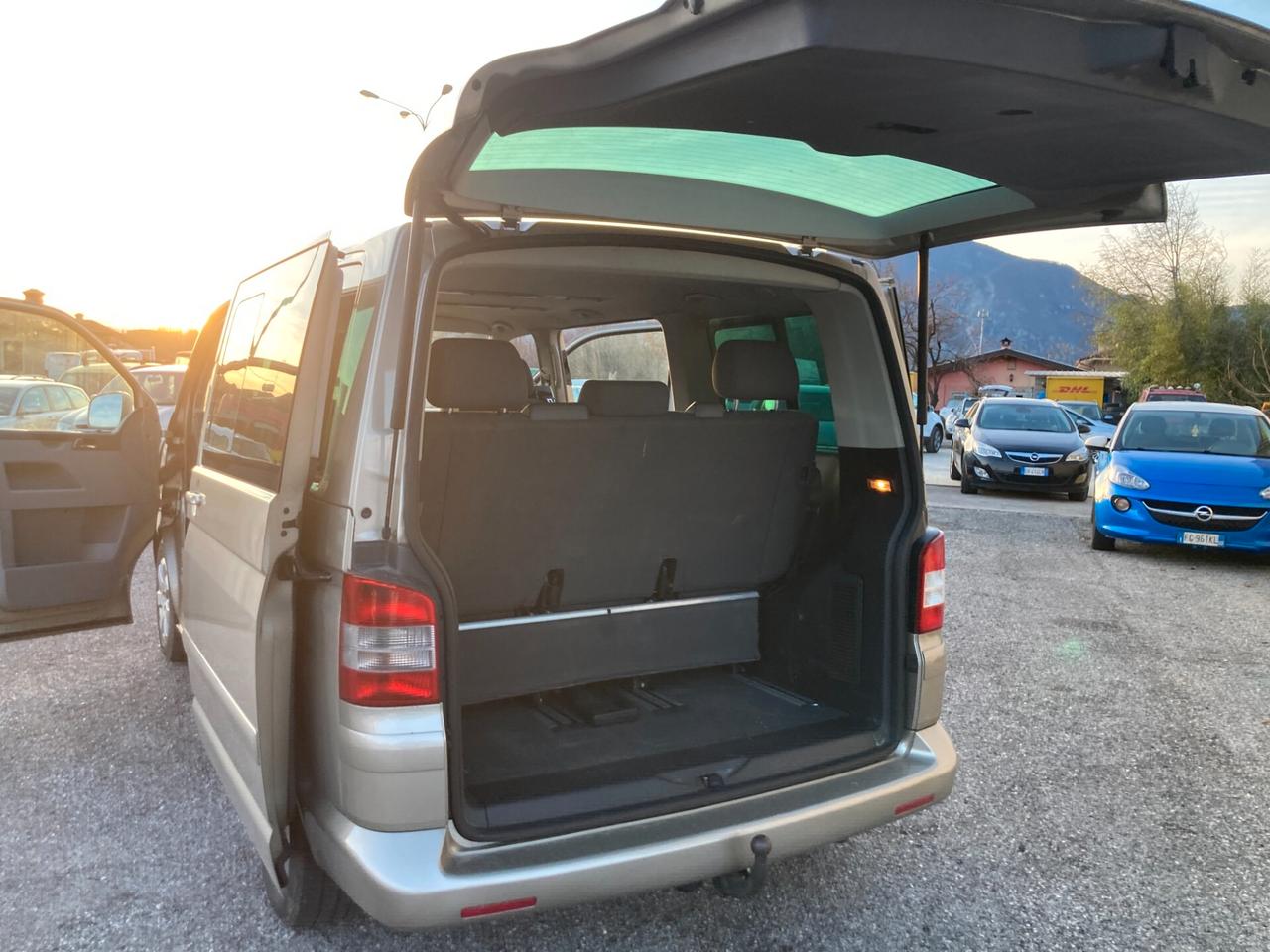 Volkswagen Multivan 2.5 TDI/174CV Highline