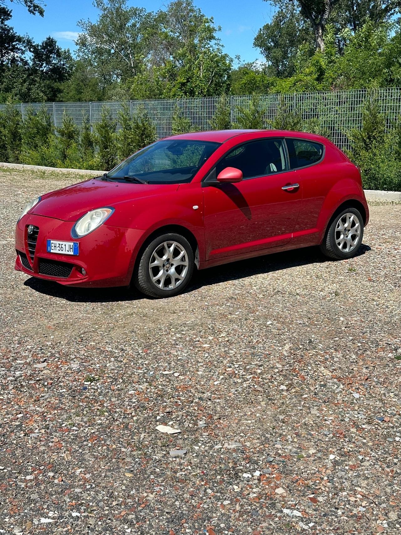 Alfa Romeo MiTo 1.6 JTDm-2 S&S Distinctive Sport Pack