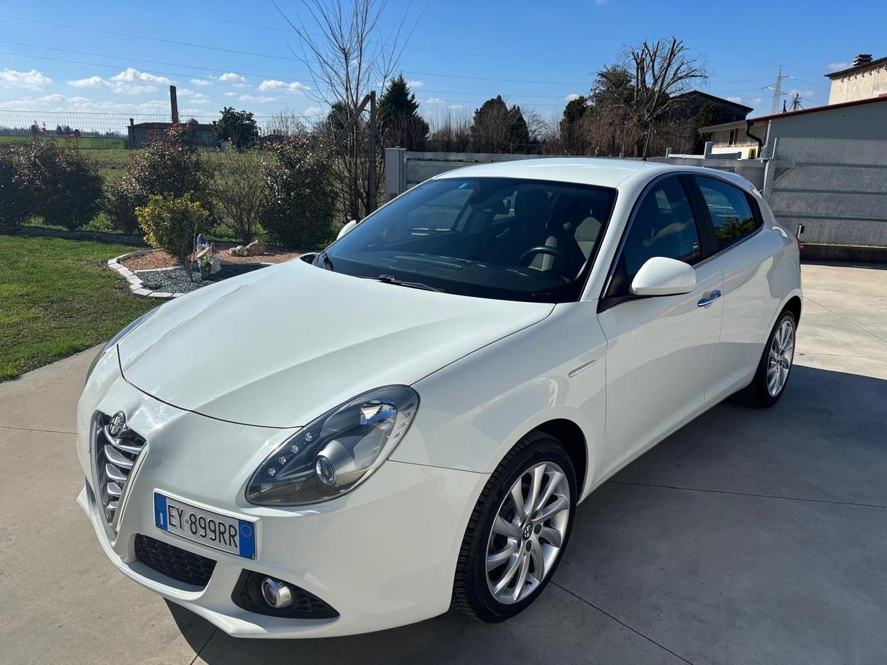 Alfa Romeo Giulietta 1.6 JTDm-2 105 CV Distinctive