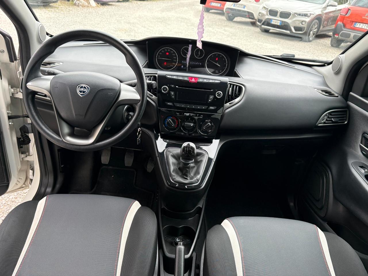 Lancia Ypsilon 0.9 TwinAir 85 CV Metano