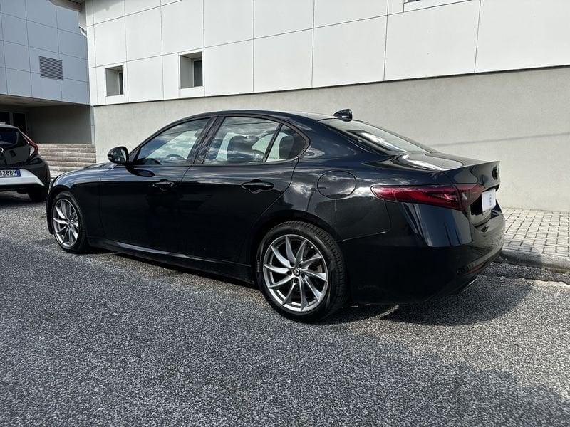 Alfa Romeo Giulia 2.2 Turbo AT8 180CV Super