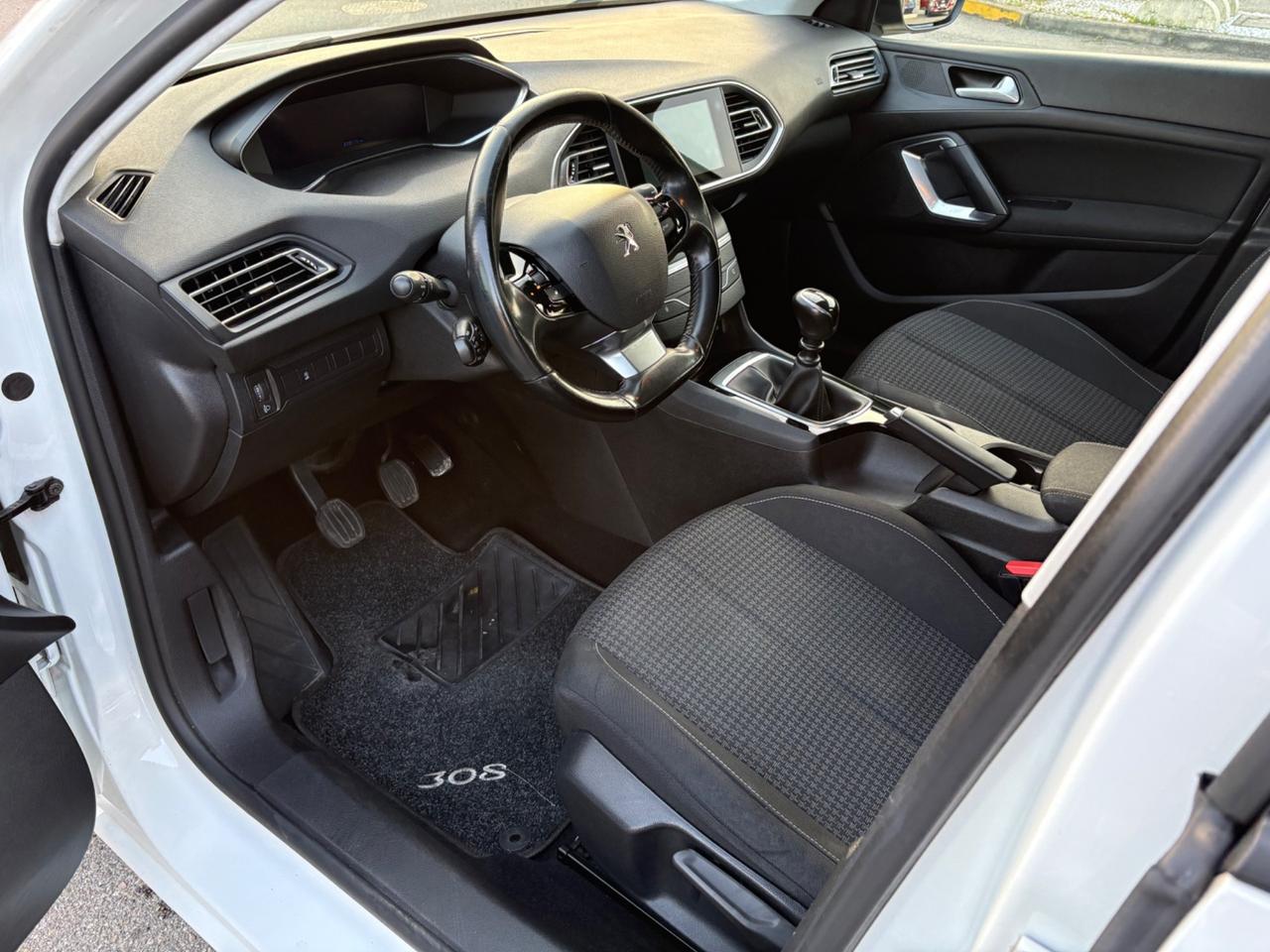 Peugeot 308 BlueHDi 130 S&S Allure