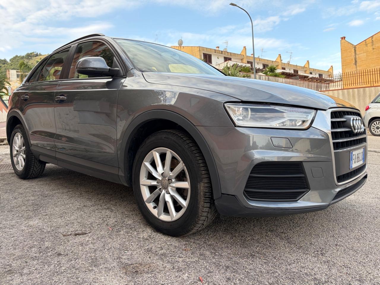 Audi Q3 2.0 TDI 150 CV Sport ok certificati !!!