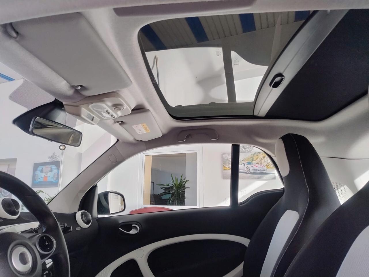 Smart ForTwo 1000 52 kW MHD coupé passion