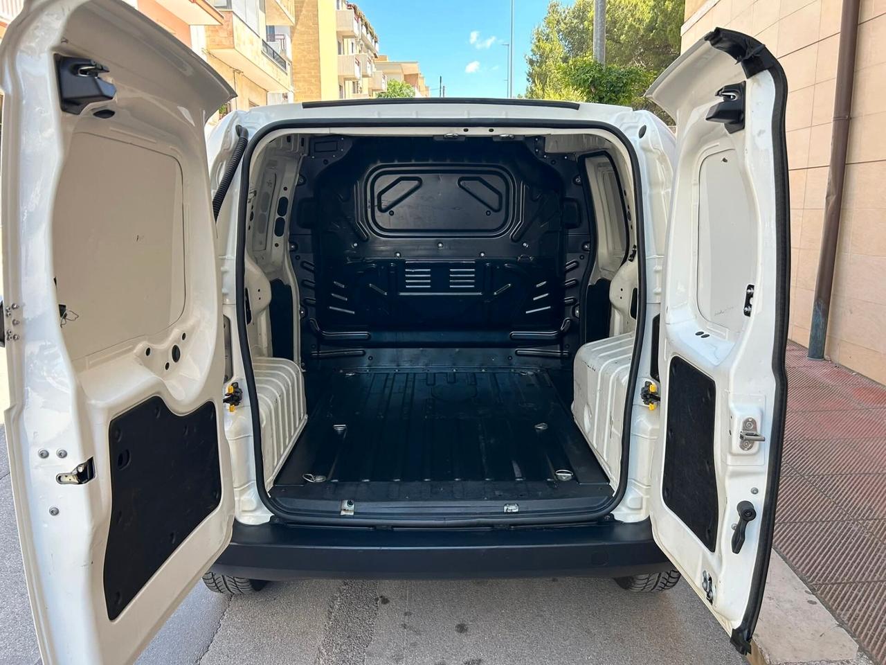 3 unità Fiat Fiorino 1.3 MJT 80/95cv Cargo e attrezzati 2014/2016/2019