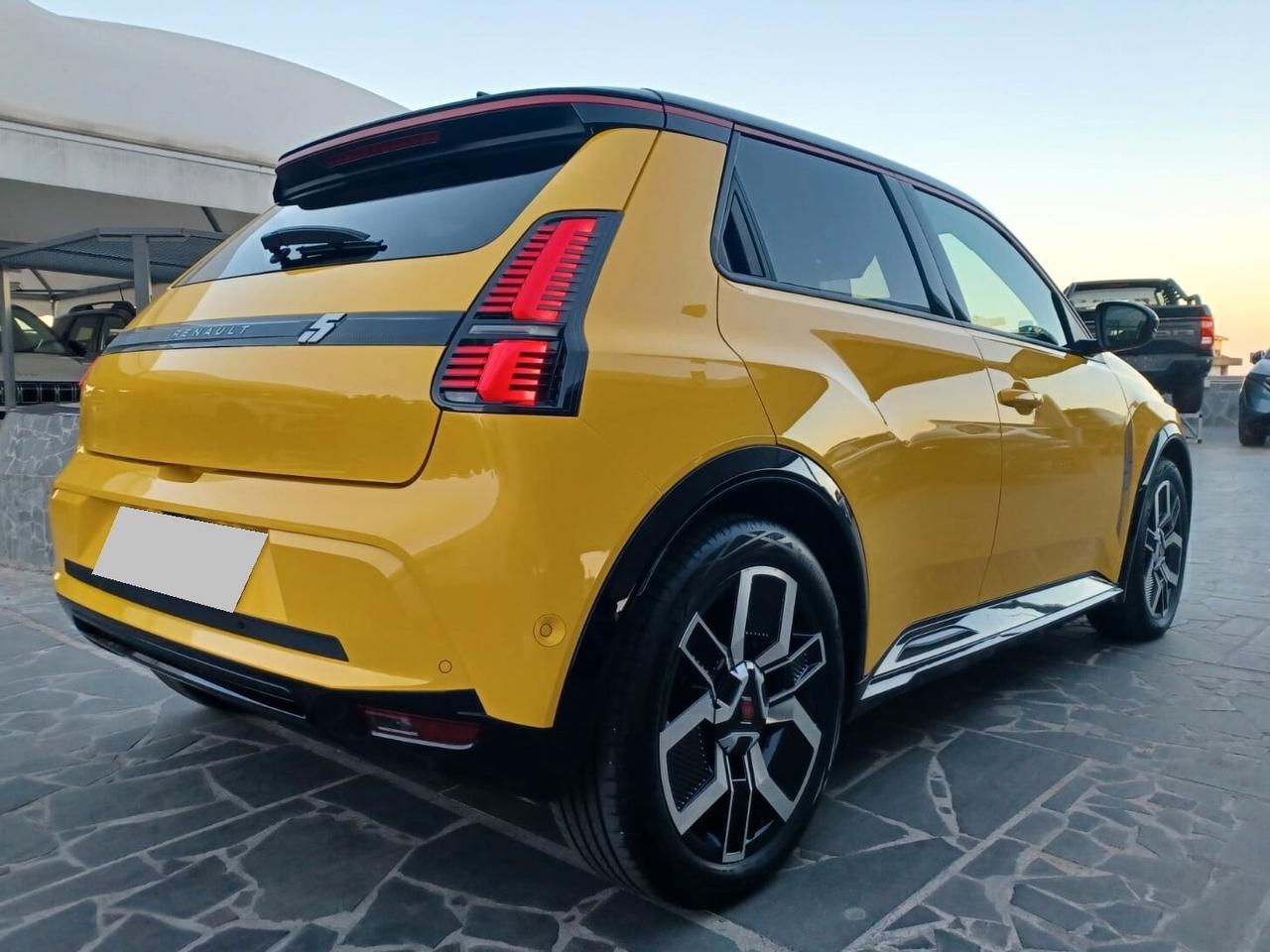 Renault 5 E-Tech Electric 150 CV Comfort Range AC 11 Iconic Cinq