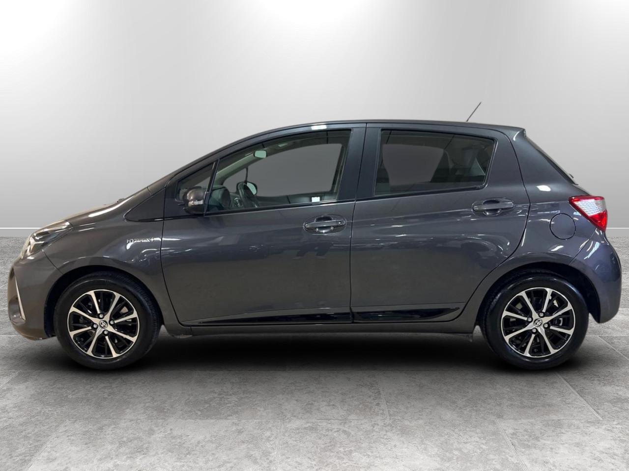 TOYOTA Yaris 5p 1.5 hybrid Business