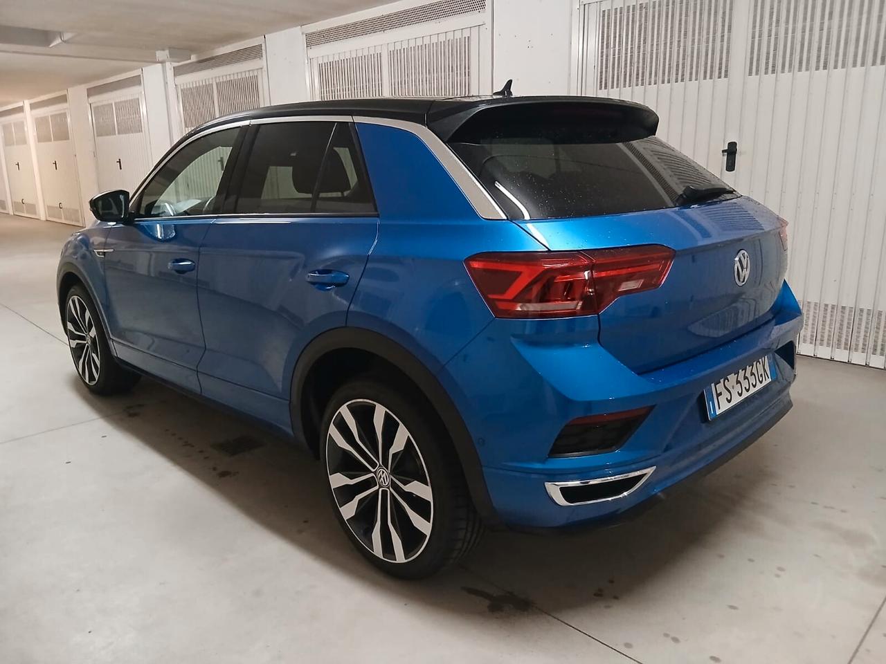 Volkswagen T-Roc 1.5 TSI ACT DSG R Line PARI AL NUOVO tua a € 312 mese