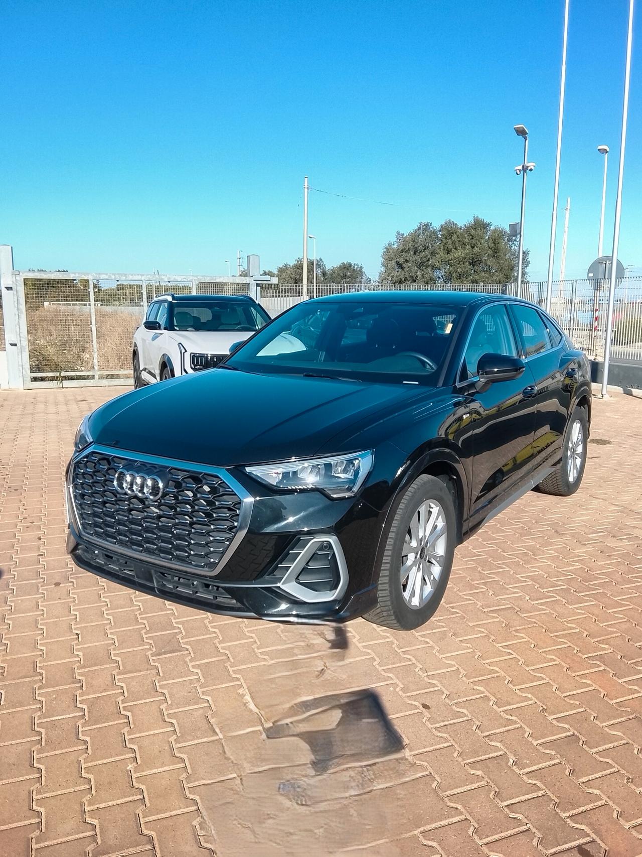 Audi Q3 TDI 110 kW S tronic Line edition