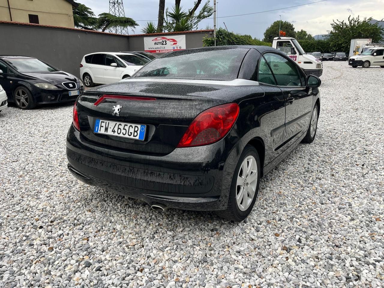 Peugeot 207 1.6 HDi 110CV CC Féline