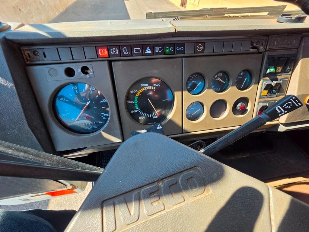 IVECO 145-17 GRU E RIBALTABILE