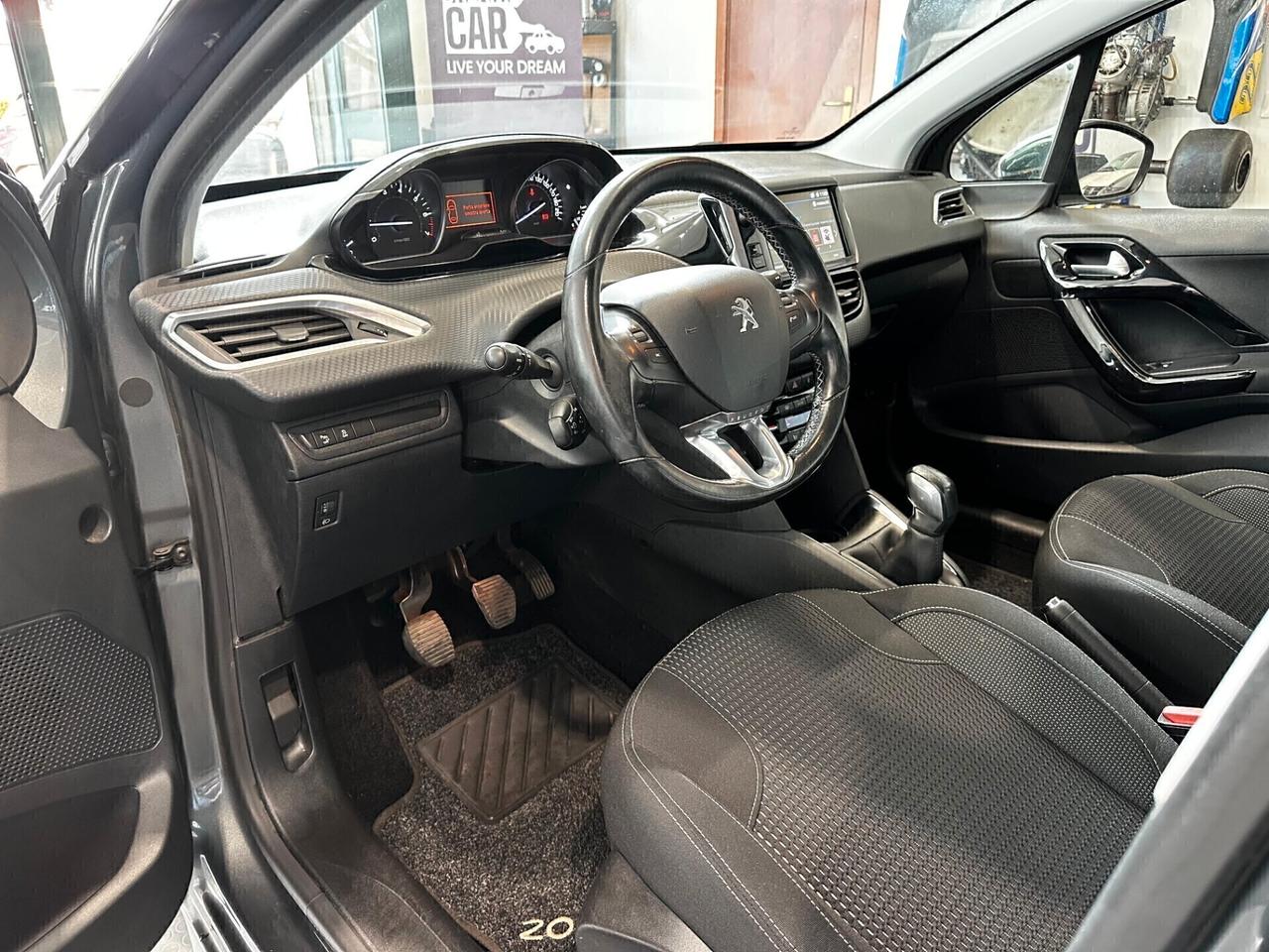 Peugeot 208 PureTech 82 5 porte Allure