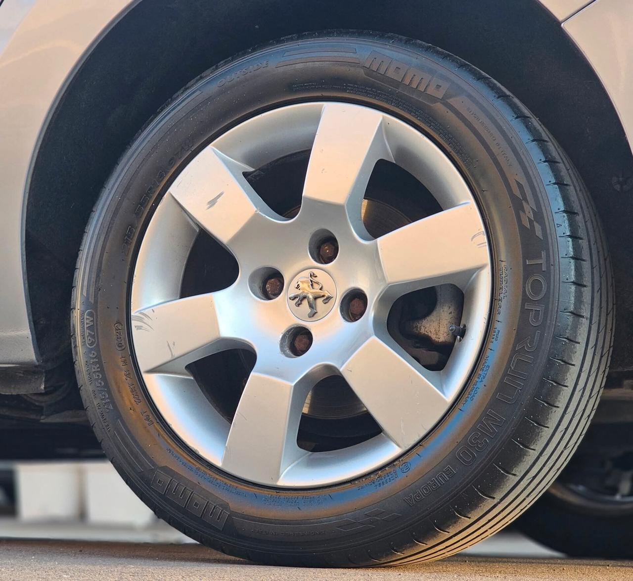 Peugeot 5008 1.6 HDi 112CV Tecno 7 posti