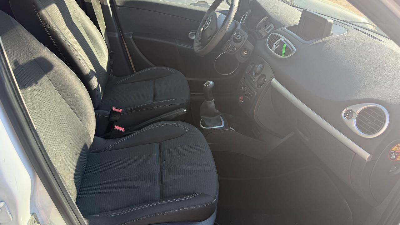 Renault Clio 1.2 16V 5 porte Dynamique