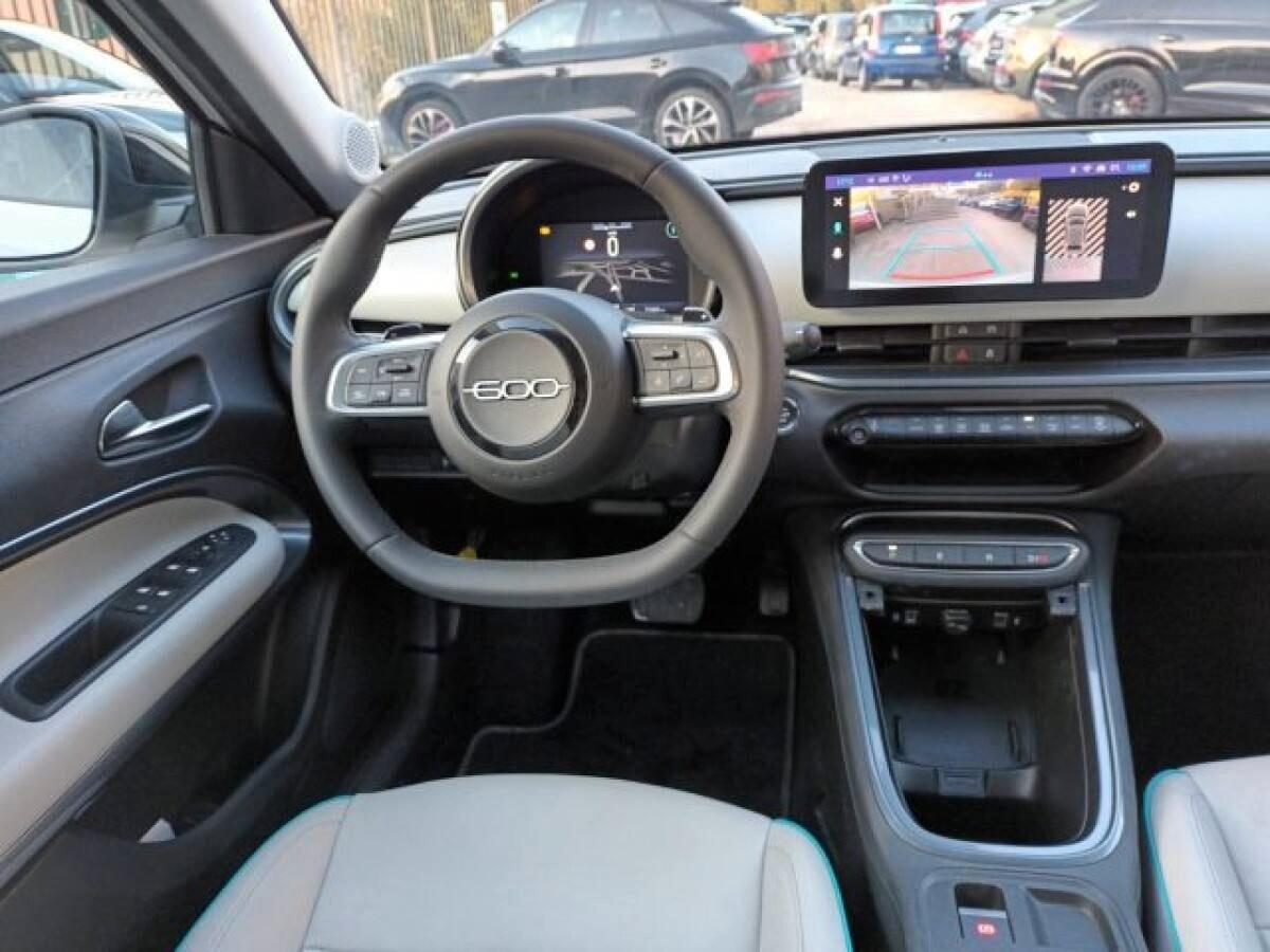 Fiat 600 Hybrid 110 CV DCT MHEV La Prima