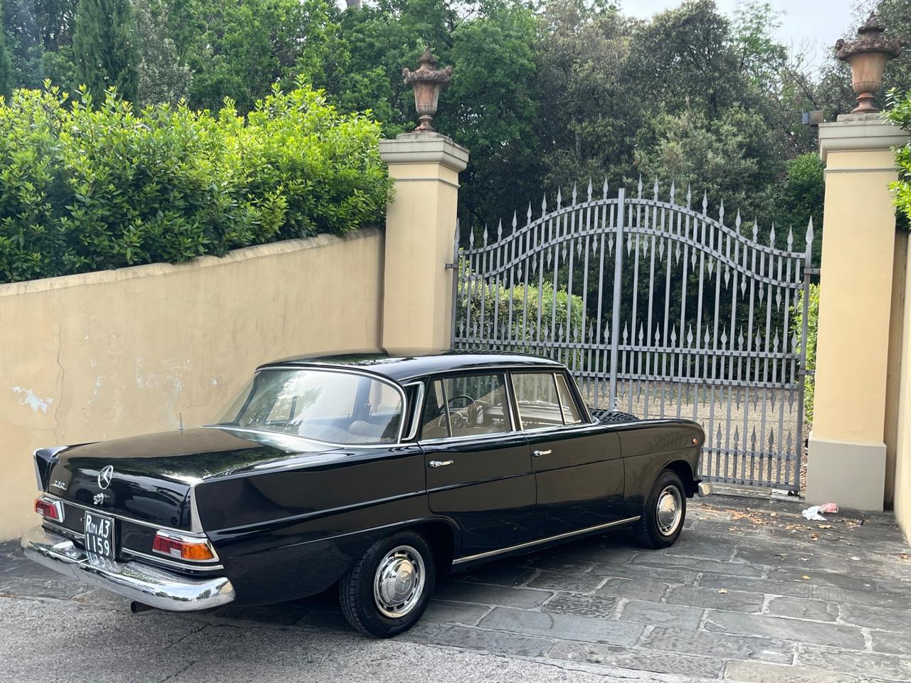 Mercedes benz 230 W110 Codine 6 cilindri