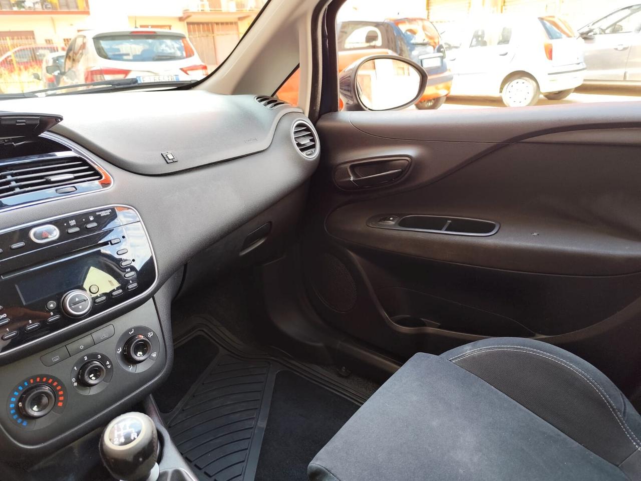Fiat Punto 1.4 8V 5 porte Natural Power Lounge 77CV