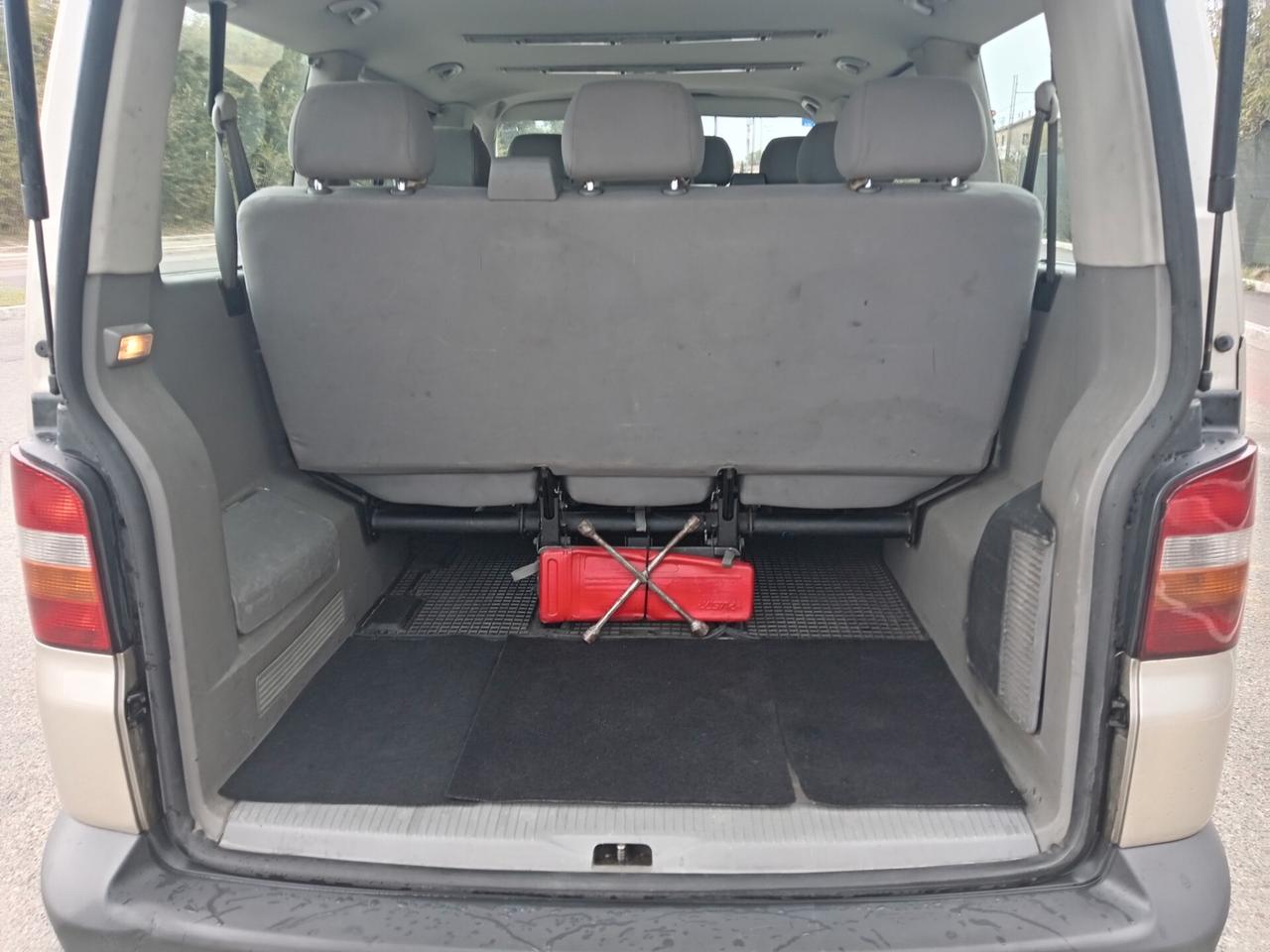 Volkswagen Transporter Shuttle 2.5 TDI/130CV PC