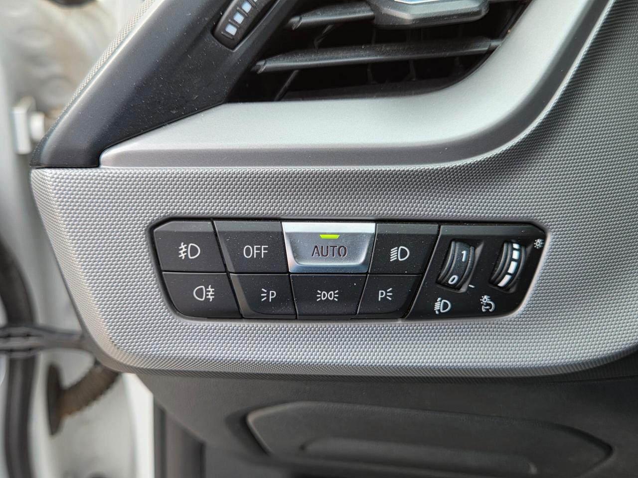 Bmw 116 116d 5p. Business Advantage