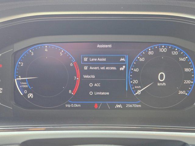 VOLKSWAGEN T-Roc 1.0 TSI IQ Light LED Performance 18" CAMERA ACC