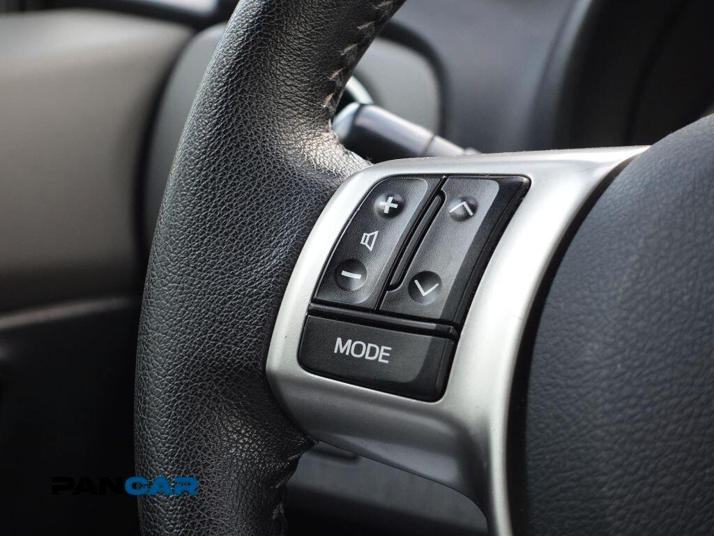 Toyota Yaris 1.3 5 porte Lounge Multidrive