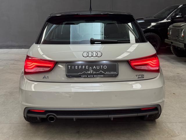 AUDI A1 1.0 82 CV TFSI S-LINE