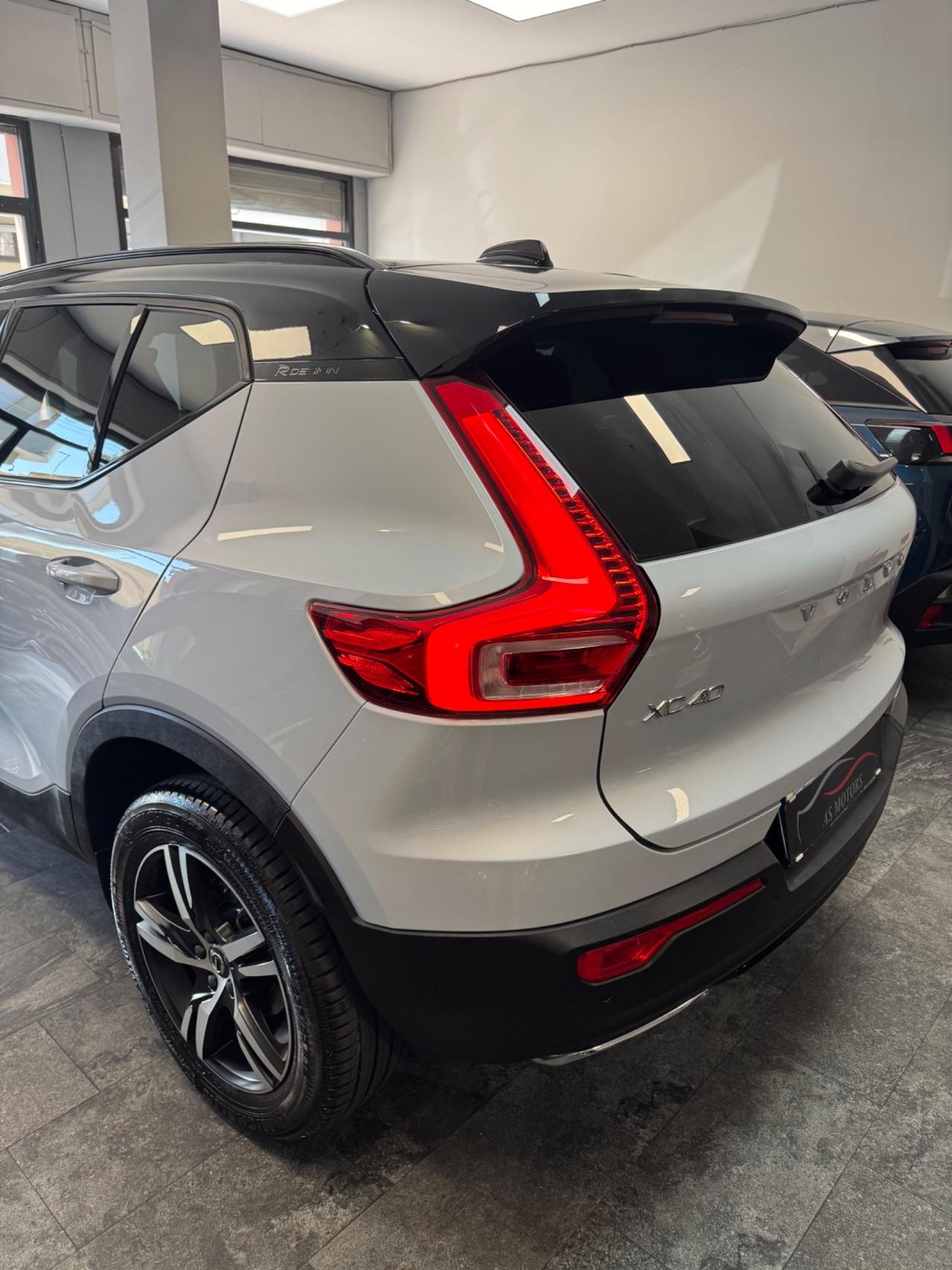 Volvo XC40 D3 2.0 150 Cv R-design Finanziabile