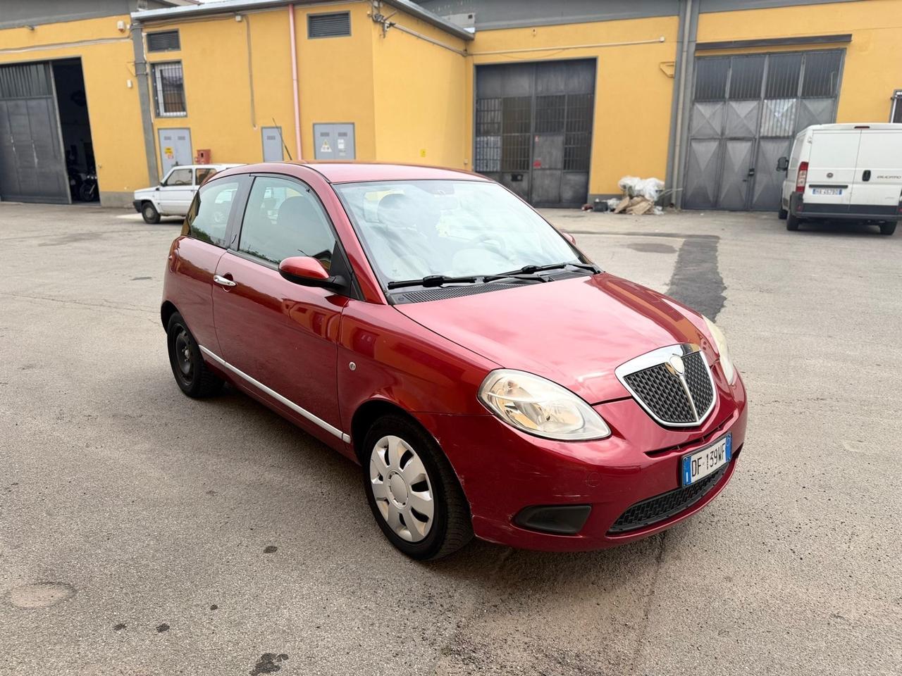 Lancia Ypsilon 1.2 Argento
