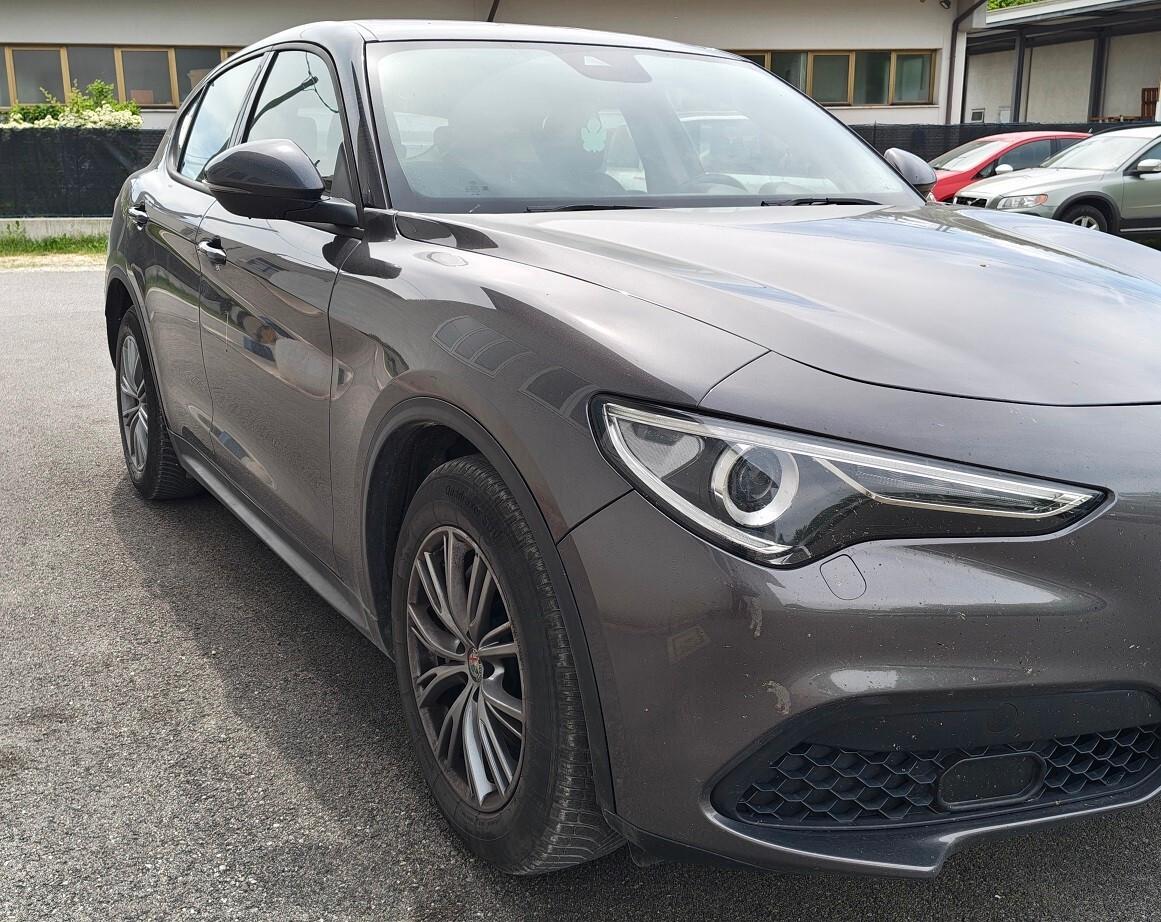 Alfa Romeo Stelvio 2.2 Turbodiesel 190 CV AT8 RWD Business