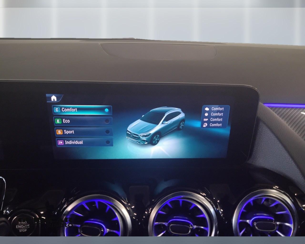 Mercedes-Benz GLA-H247 2023 - GLA 200 d AMG Line Advanced Plus Digital Edition auto