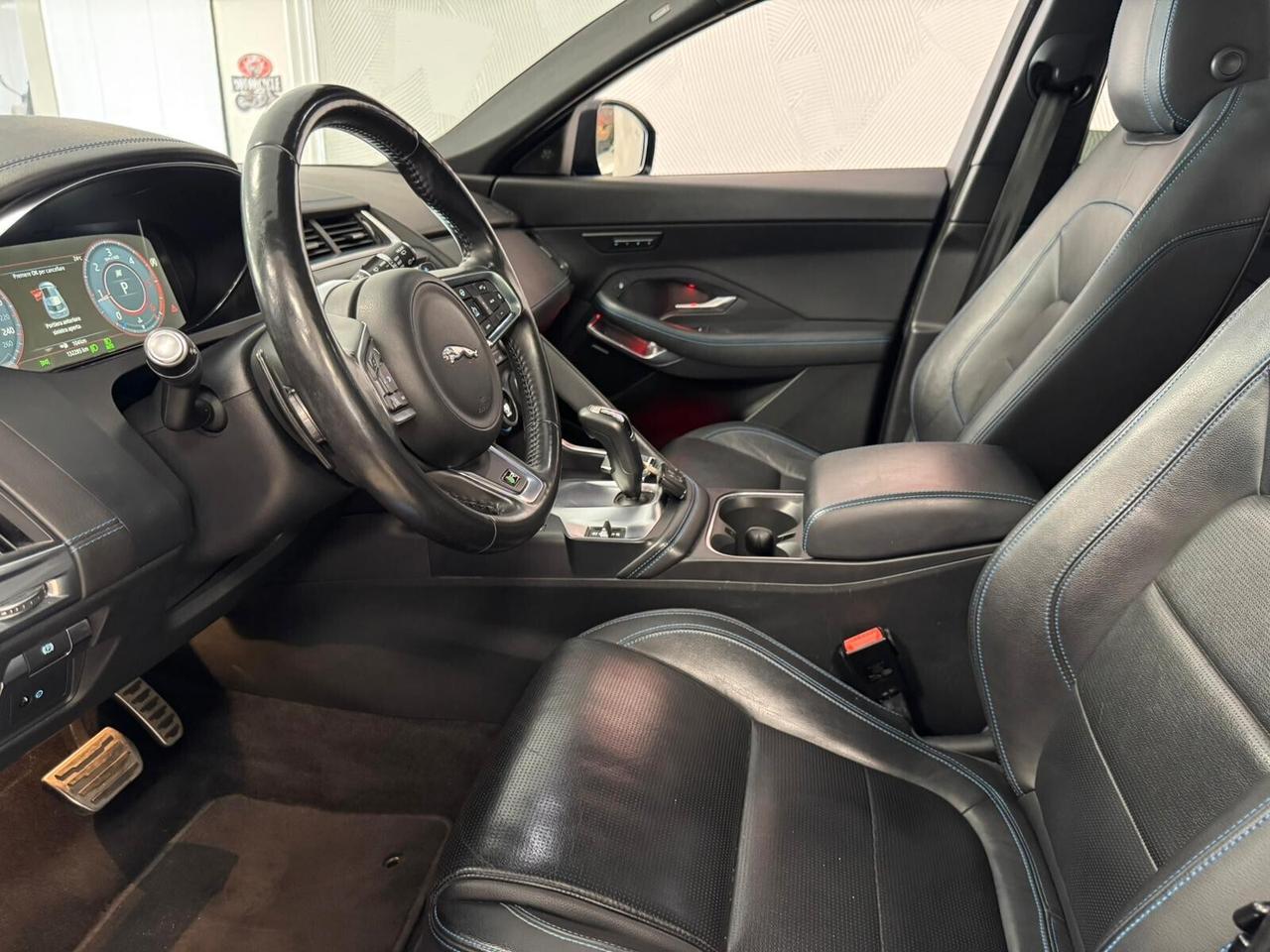 Jaguar E-Pace 2.0D 180 CV AWD R-Dynamic