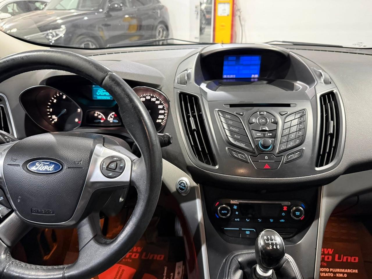 Ford Kuga 2.0 Tdci 140cv4WD Titanium 2013