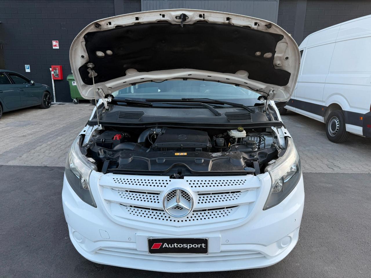 Mercedes-benz Vito 2.2 Extra-Long 9 POSTI ! INCIDENTATO START OK !