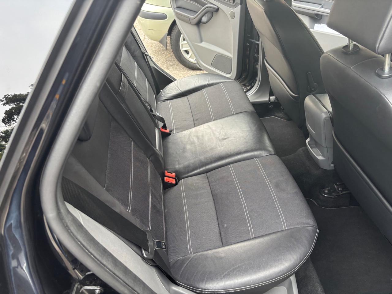 FORD FOCUS 1.6 TDCI TITANIUM SOLO 152000 KM GUARDA