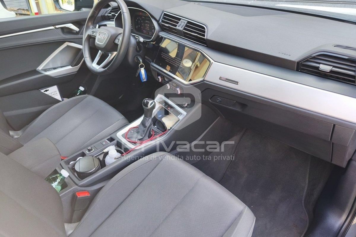 AUDI Q3 35 TFSI S tronic Business