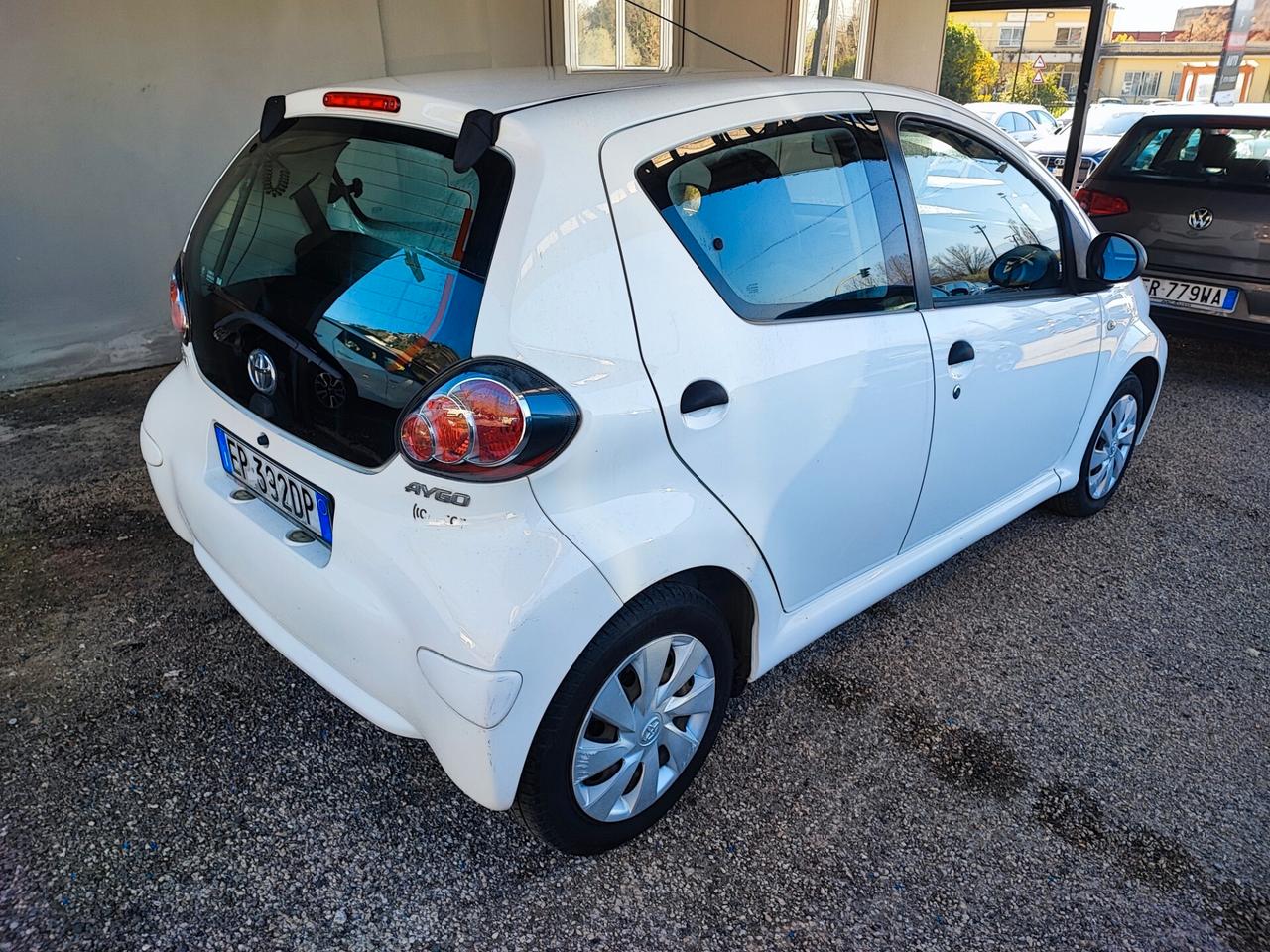 Toyota Aygo 1.0 12V VVT-i 5 porte Lounge Connect
