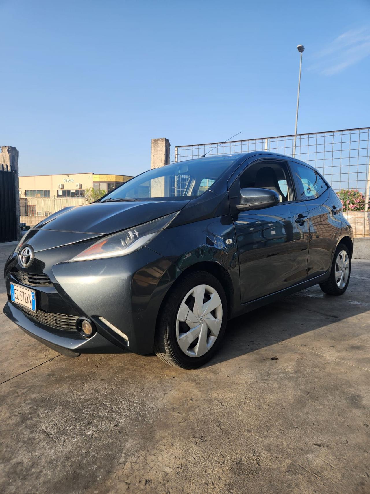 Toyota Aygo 1.0 VVT-i 69 CV 5 porte x-wave