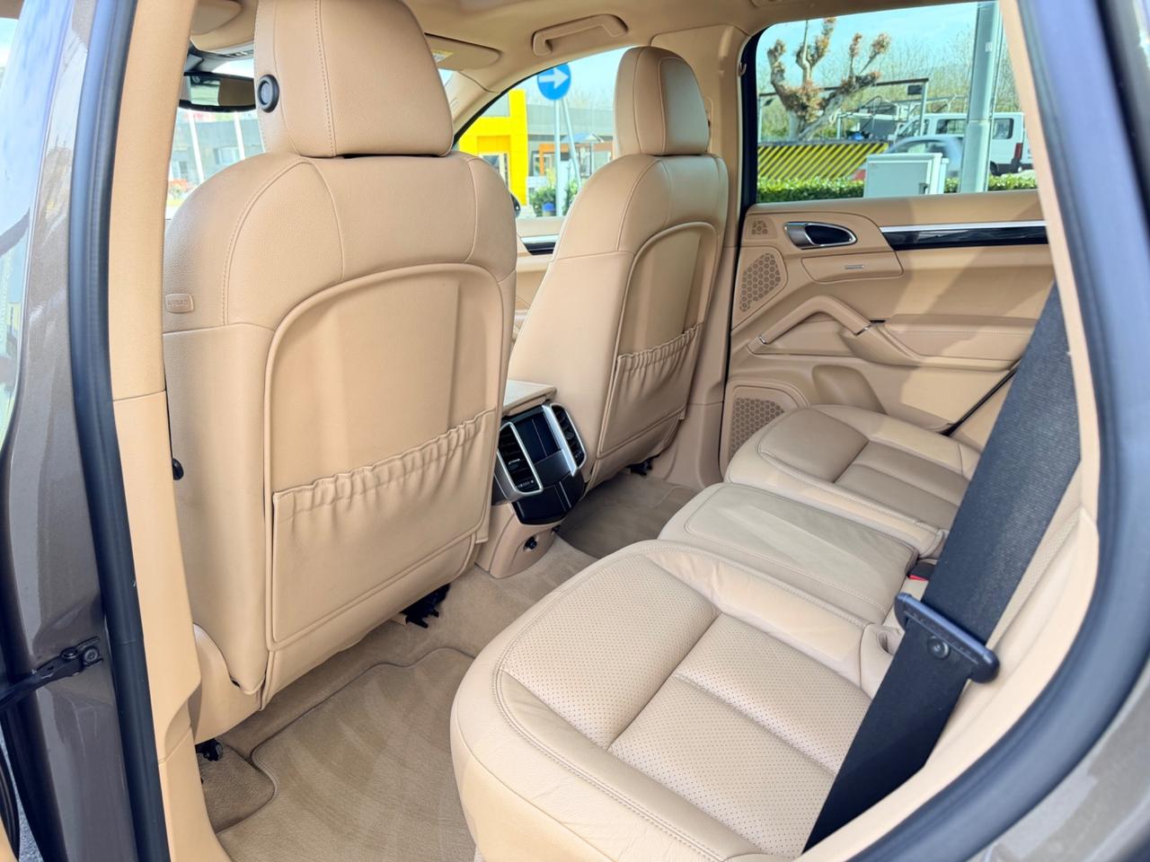 Porsche Cayenne 3.0 Diesel in garanzia no tasse