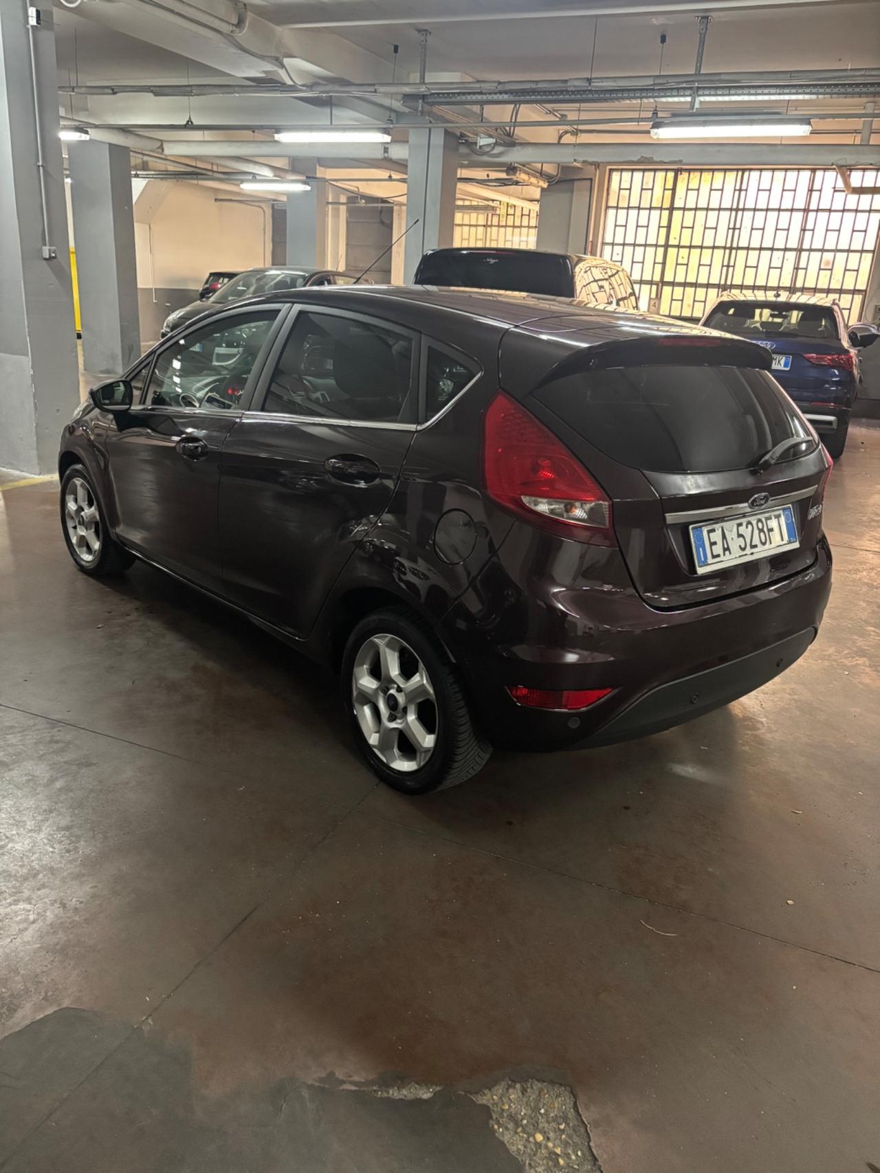 Ford Fiesta 1.4 5 porte Bz.- GPL