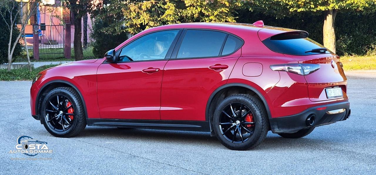 Alfa Romeo Stelvio 2.2 Turbodiesel 160 CV AT8 RWD Super