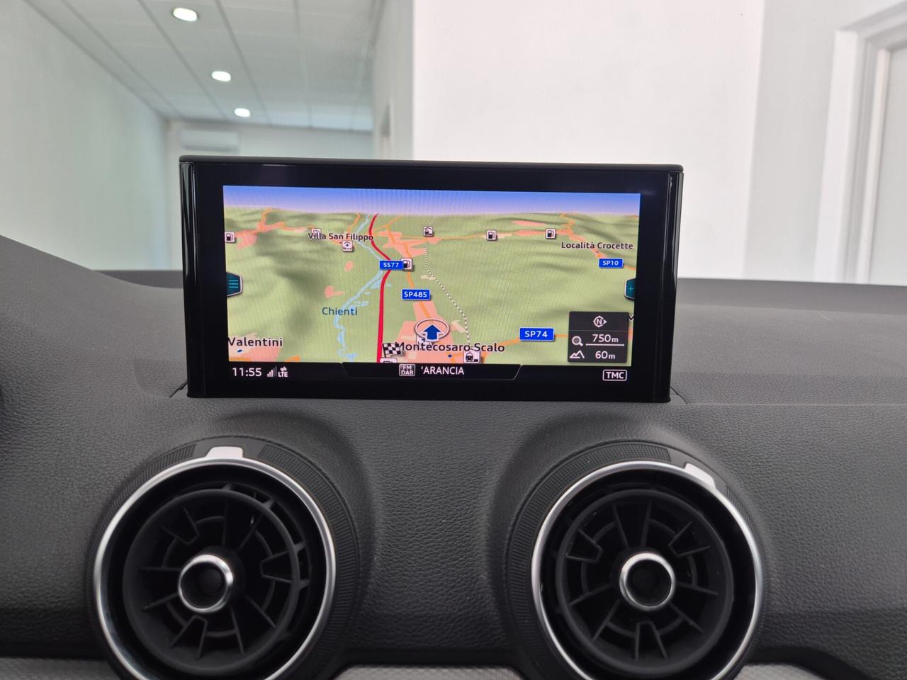 Audi Q2 30 TDI S tronic Identity Black